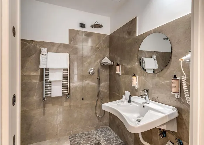 Hotel Mercure Centro Termini 4*